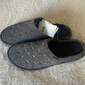 Crocs Men Slippers Comfortable Shoes Sz 11